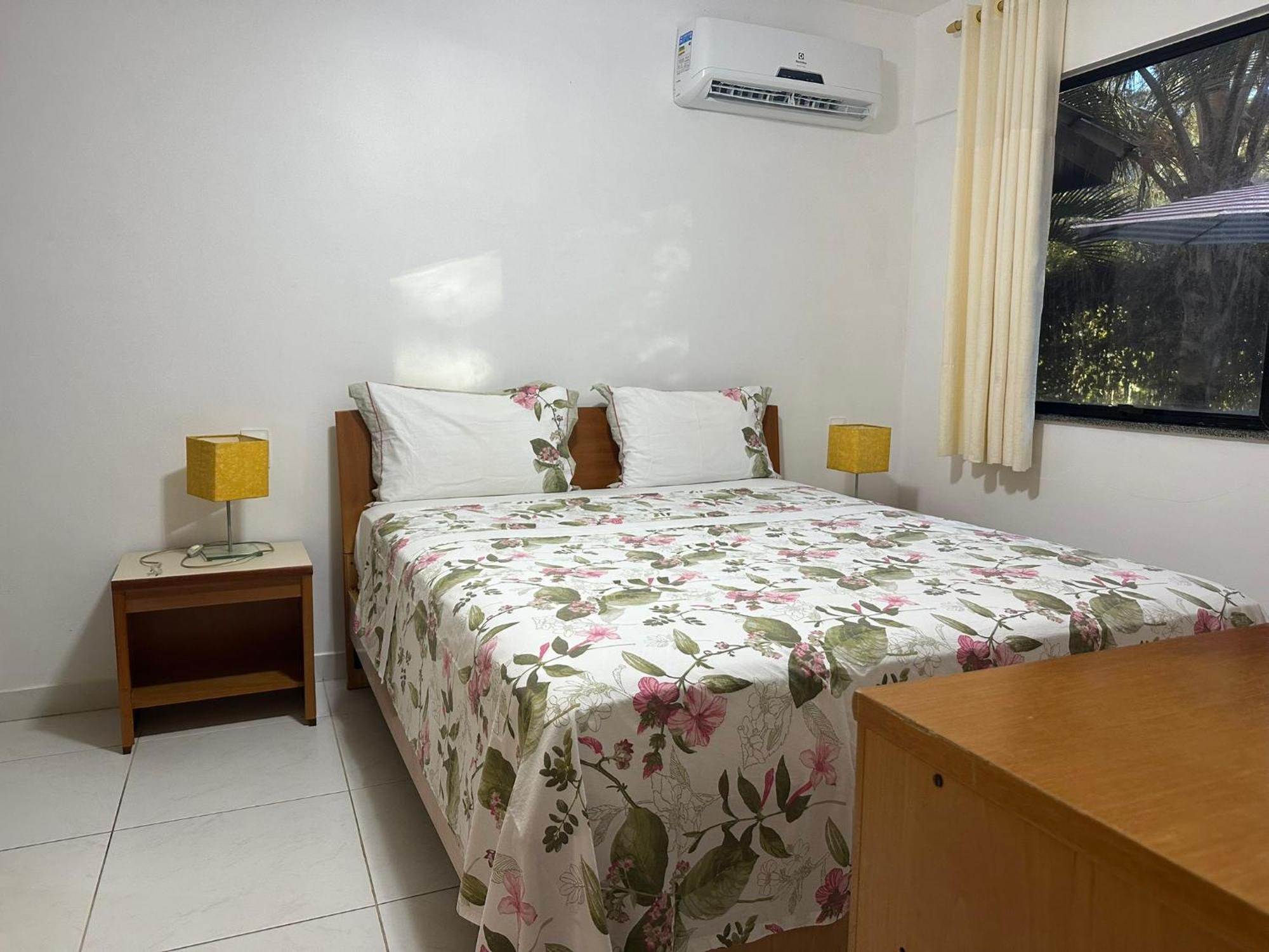 公寓 Flat Guarajuba 4 Quartos Terreo A Beira Mar - Pe Na Areia - Governanca Com Arrumadeira E Wi Fi Inclusos