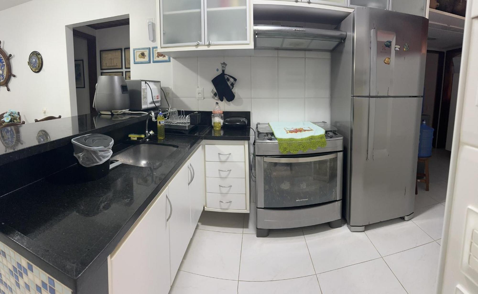 Flat Guarajuba 4 Quartos Terreo A Beira Mar - Pe Na Areia - Governanca Com Arrumadeira E Wi Fi Inclusos