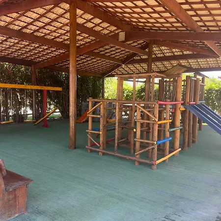 Flat Guarajuba 4 Quartos Terreo A Beira Mar - Pe Na Areia - Governanca Com Arrumadeira E Wi Fi Inclusos Camassari Exterior photo
