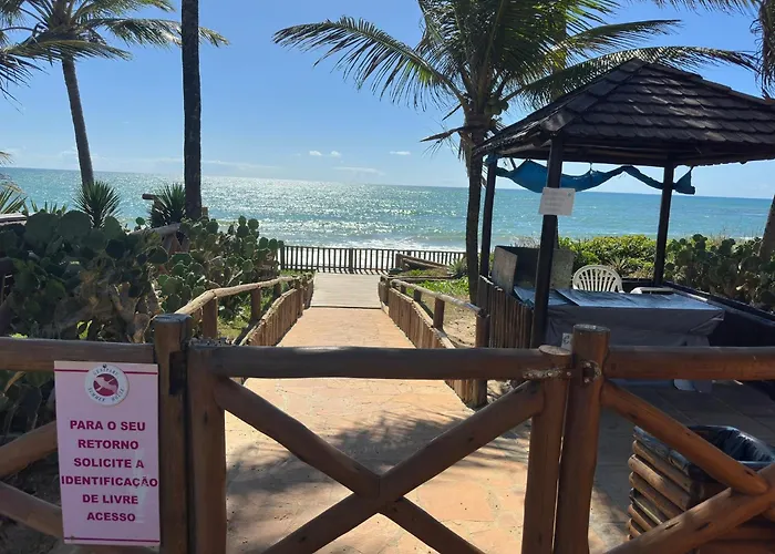 Flat Guarajuba 4 Quartos Terreo A Beira Mar - Pe Na Areia - Governanca Com Arrumadeira E Wi Fi Inclusos