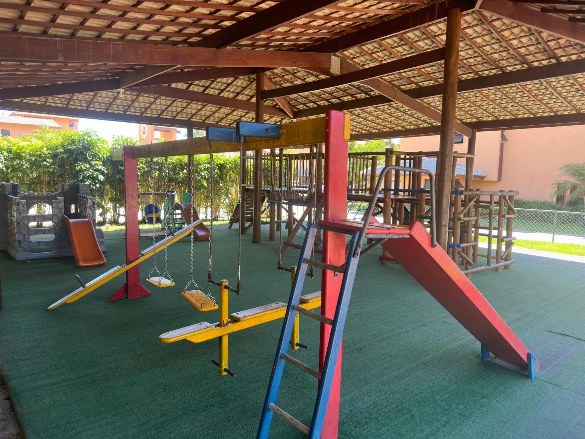 Flat Guarajuba 4 Quartos Terreo A Beira Mar - Pe Na Areia - Governanca Com Arrumadeira E Wi Fi Inclusos * Camassari