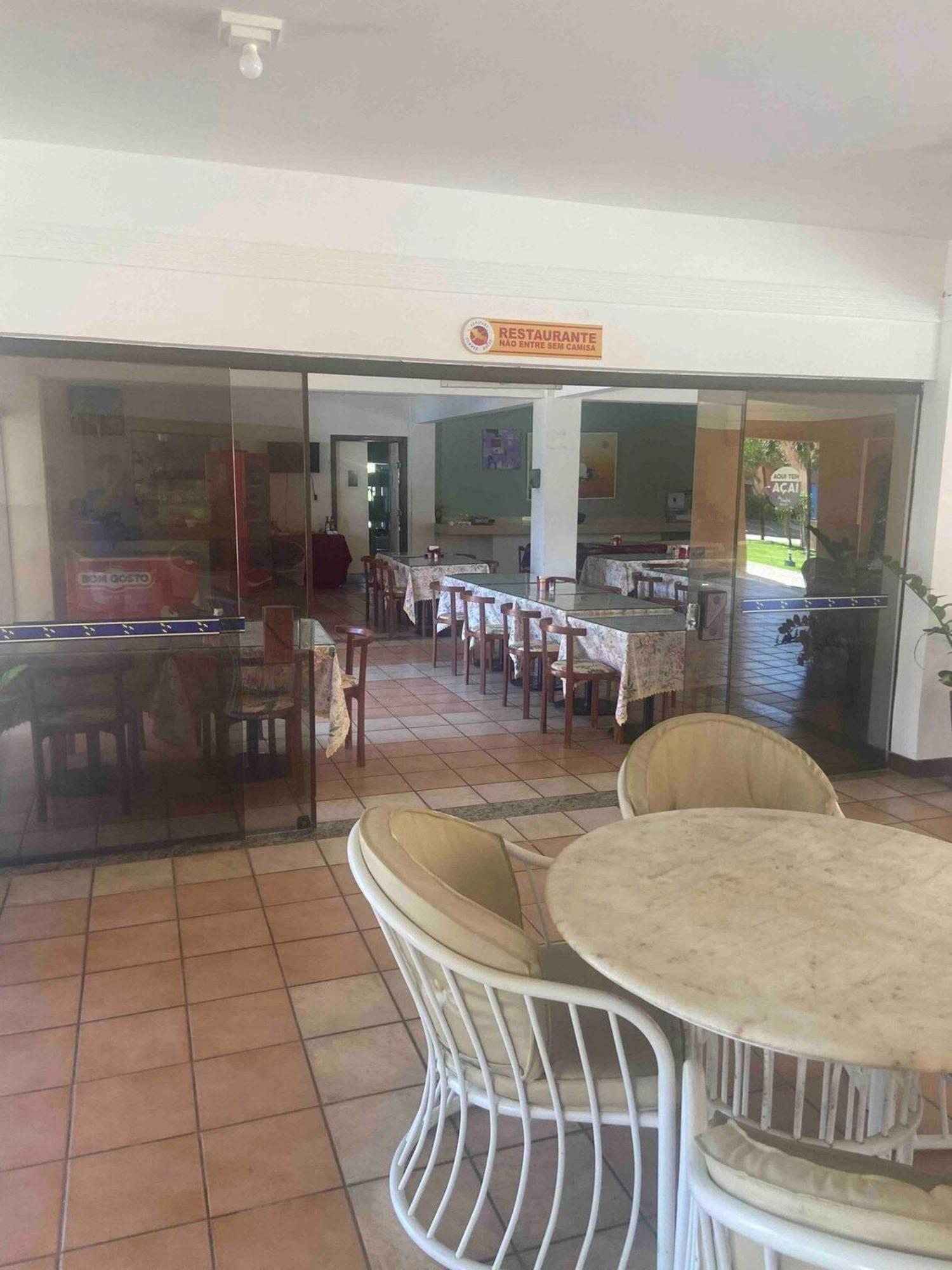 Flat Guarajuba 4 Quartos Terreo A Beira Mar - Pe Na Areia - Governanca Com Arrumadeira E Wi Fi Inclusos Camassari