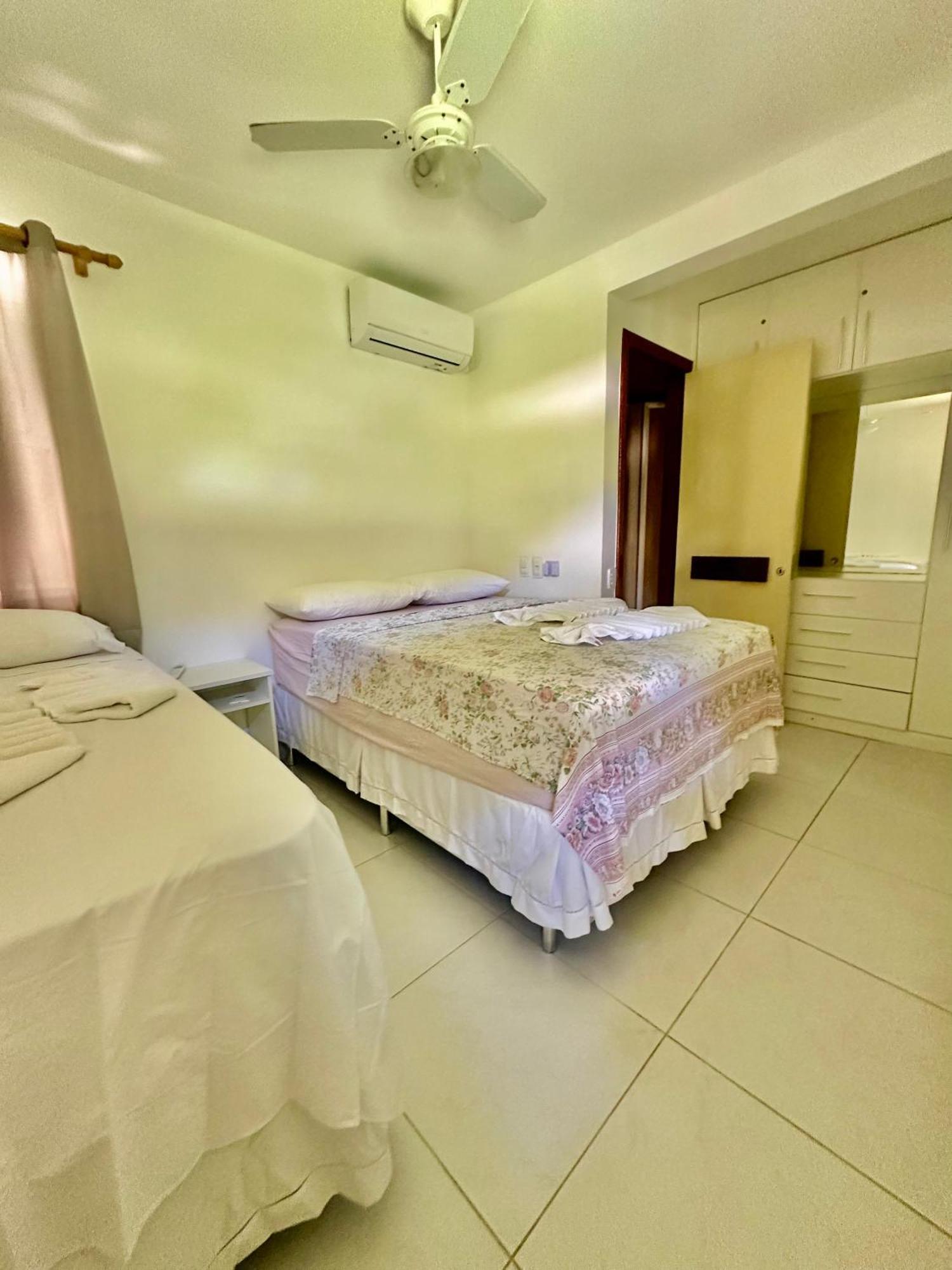 Flat Guarajuba 4 Quartos Terreo A Beira Mar - Pe Na Areia - Governanca Com Arrumadeira E Wi Fi Inclusos * Camassari